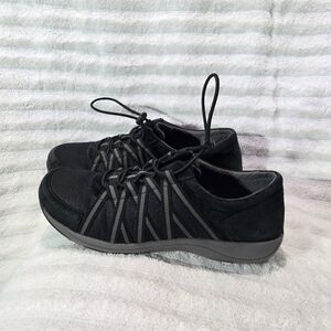 Dansko Womens Sz 39 Sneaker Honor Black Suede Bungee Lace Up Comfort